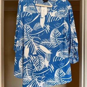 NWT Marble Blue and White Leaf Print Top